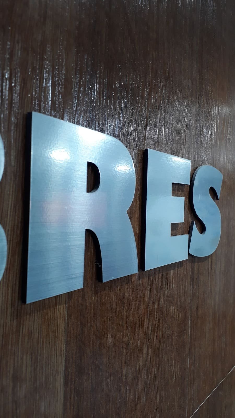 Letras metálicas